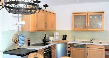 Ferienhaushälfte direkt am Darßer Wald für 5 Personen, Kamin, Haustiere erlaubt