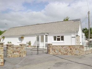 Exterior - 3 bedroom accommodation in Llandysul (Llandysul)