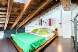 2 عدّة غرف نوم وواي فاي وملاءات أسرّة