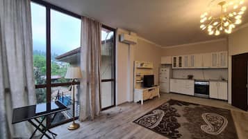 1 bedroom, premium bedding, down duvets, individually decorated