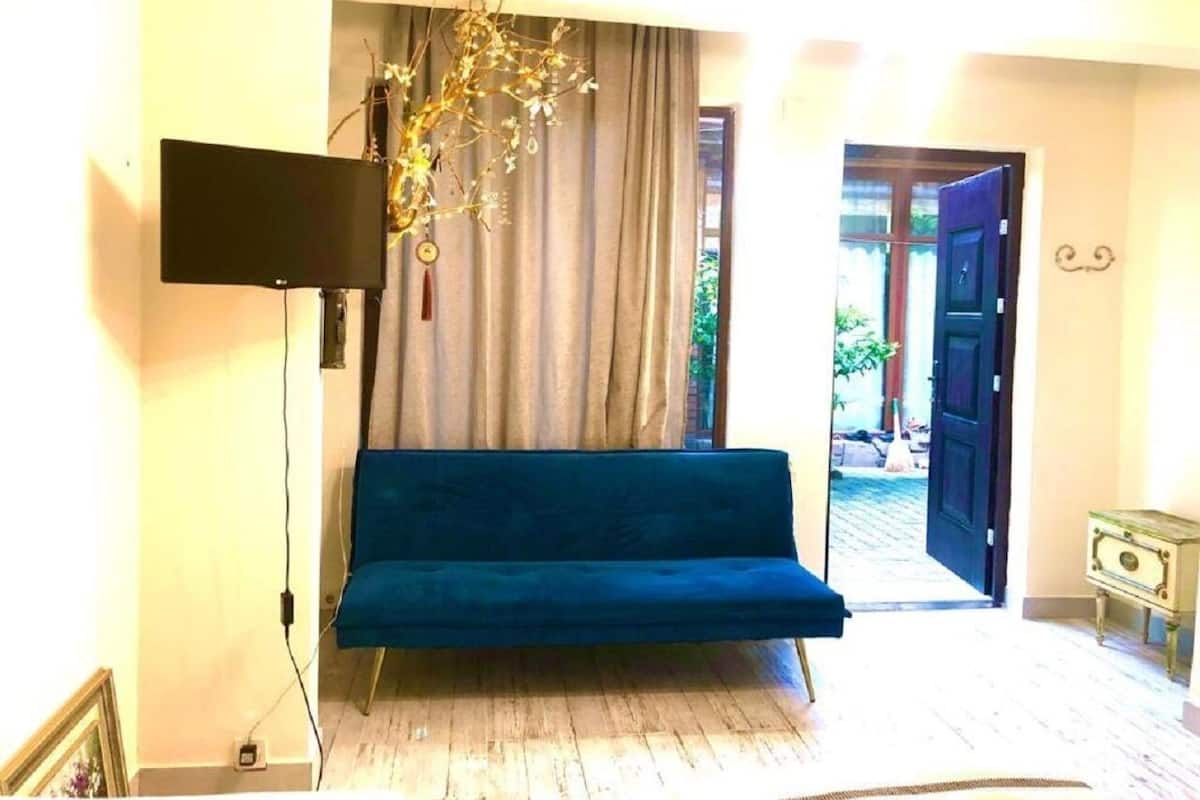 Standaard Twin kamer | 1 slaapkamer, luxe beddengoed, donsdekens, een bureau