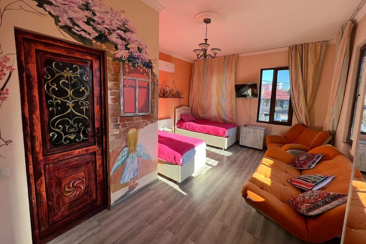Superior kamer | 1 slaapkamer, luxe beddengoed, donsdekens, een bureau