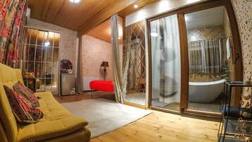 Exclusive Studio Suite, Mountain View | 1 bedroom, premium bedding, down comforters, individually decorated