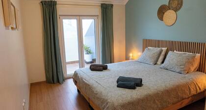 Apartments Baleal: Parvekkeet ja uima-allas