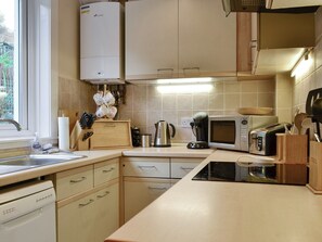 Dishwasher, cookware/dishes/utensils