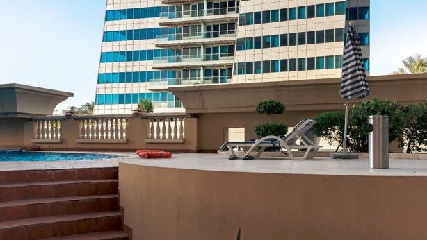 Unclassified image, 1 of 9, button - Crown 301 (Dubai)