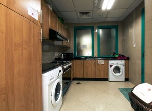 Shared kitchen - Crown 301 (Dubai)