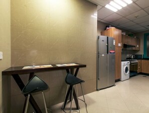 Enkeltrom – basic, 1 lang enkeltseng, ikke-røyk, utsikt mot marina | Delt kjøkken