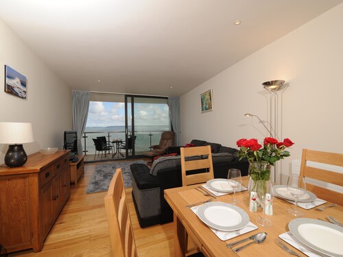 2 Schlafzimmer Unterkunft in Westward Ho!