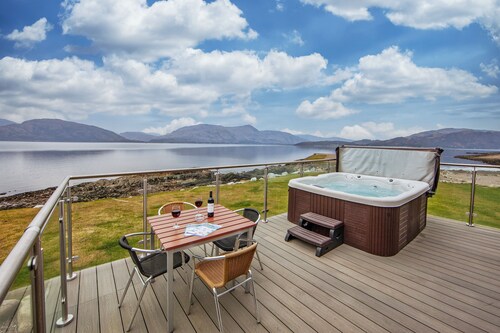 Waterfront Lodge 7 with Hot Tub