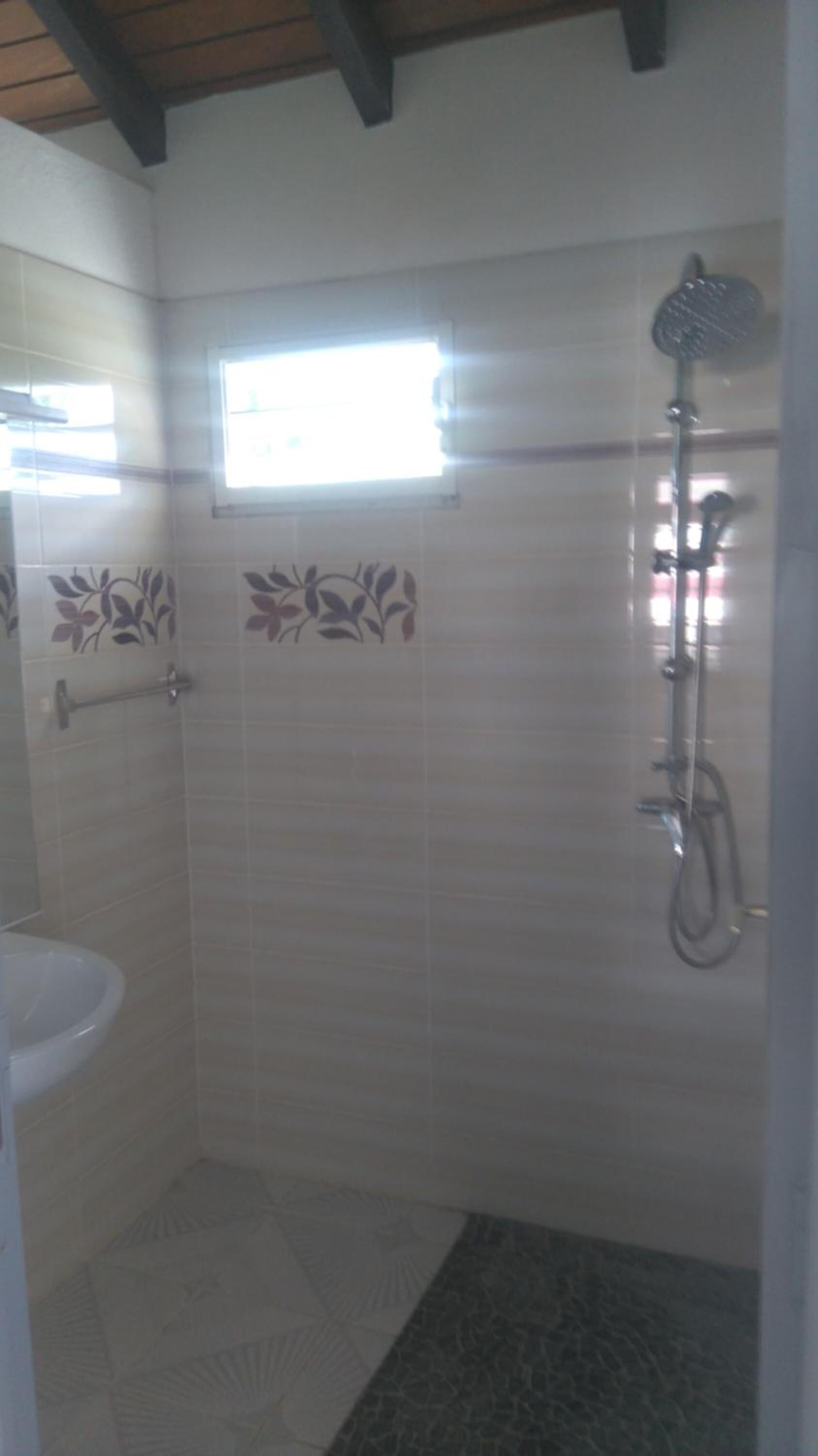 Shower, towels