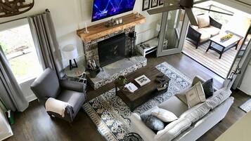 TV connectée, cheminée