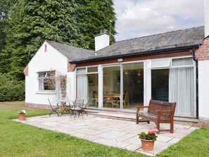 Exterior - 3 bedroom accommodation in Inchmarlo, Banchory (Inchmarlo, Banchory)