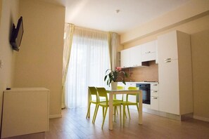 Fridge, oven, stovetop, dishwasher - Resort Cupra (Cupra Marittima)