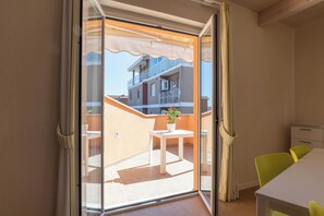 Télévision à écran plat