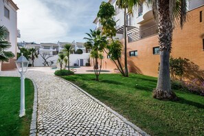 Property grounds - Apt. Amigas, with access to the communal pool (Lagos)