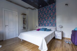 Apartment 1  | Skrivebord, blendingsgardiner, strykejern/-brett og wi-fi (inkludert)