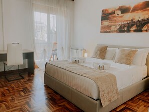3 bedrooms, in-room safe, desk, iron/ironing board