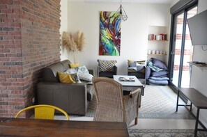 TV, books - House - 5/7 pers - Zoo Beauval - Castles - Sologne (Selles-sur-Cher)