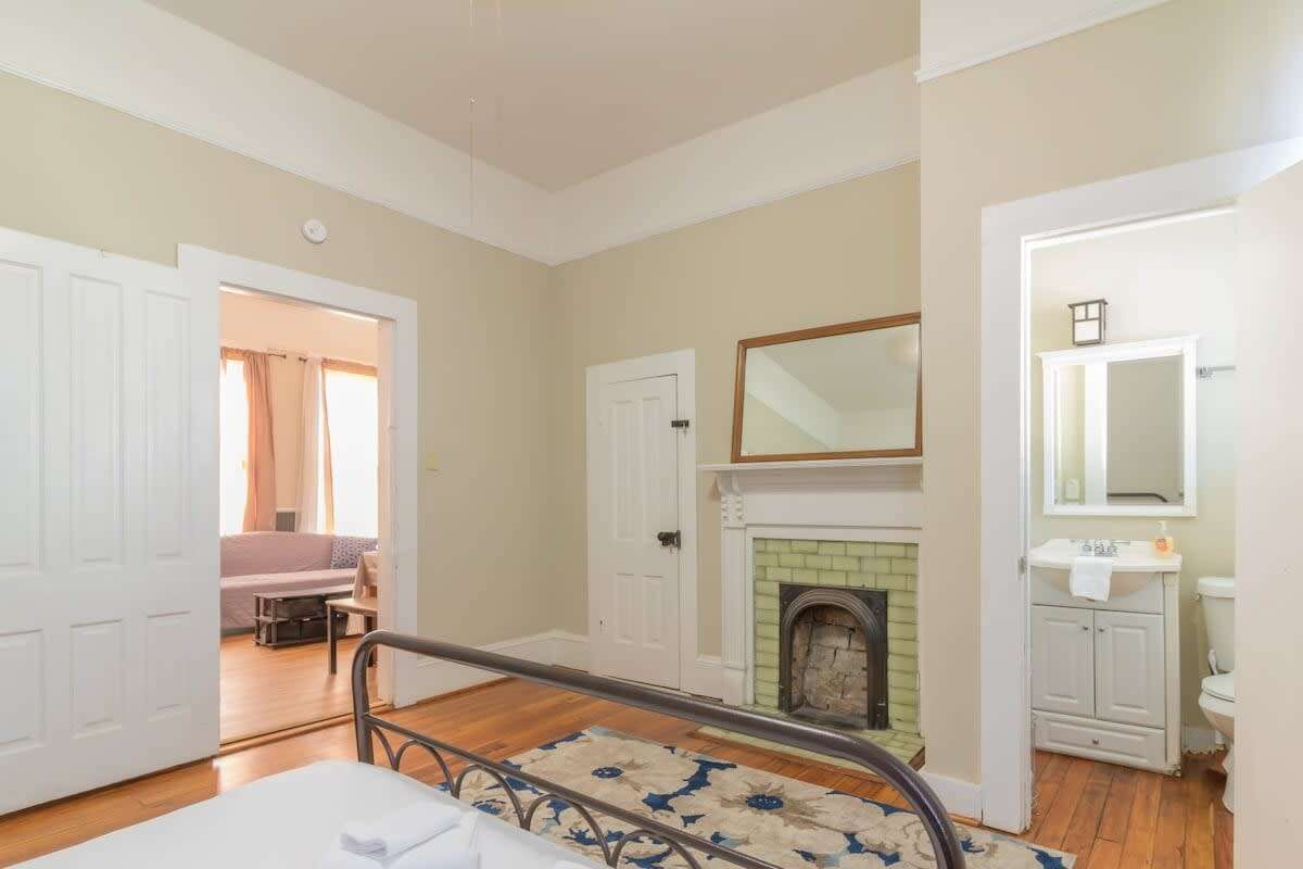 2 間睡房、熨斗/熨衫板、Wi-Fi、床單