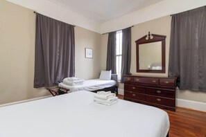 Unclassified image, 5 of 29, button