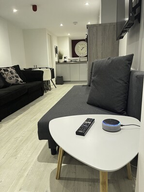 Smart TV, DVD player, stereo