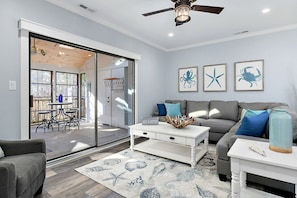 Smart TV, fireplace, video games, DVD player - Welcome to Sea Glass Cottage, Walk, bike, trolley, or drive to the Beach! (Bethany Beach)