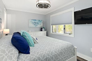 3 bedrooms, iron/ironing board, free WiFi - Welcome to Sea Glass Cottage, Walk, bike, trolley, or drive to the Beach! (Bethany Beach)
