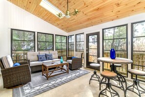 Smart TV, fireplace, video games, DVD player