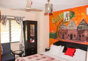 Superior Room, Refrigerator