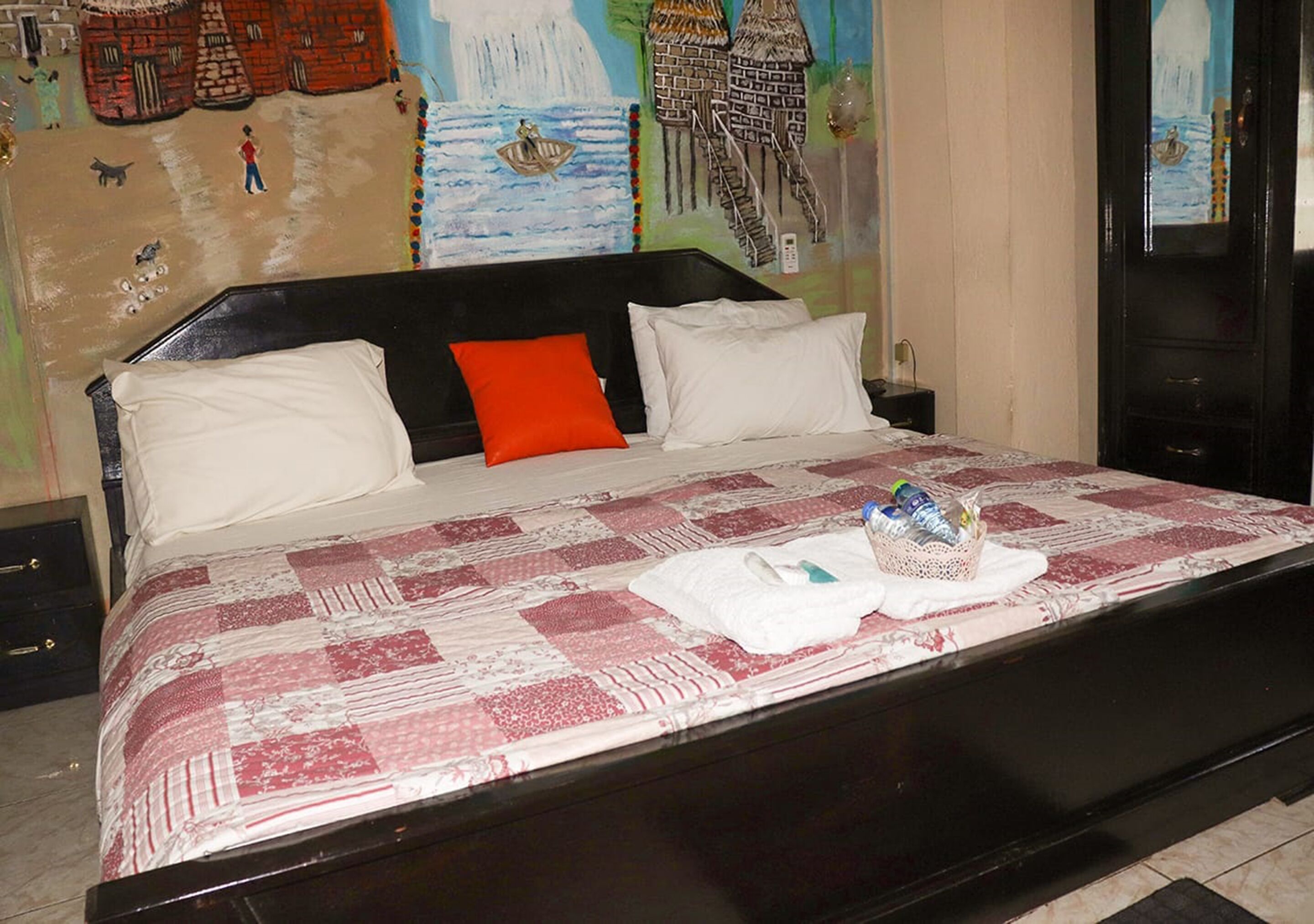 superior room, refrigerator | desk, bed sheets