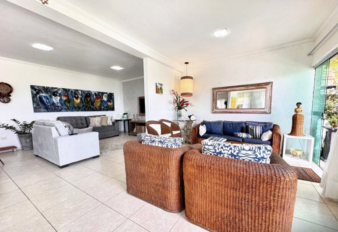 Älytelevisio, pöytäjalkapallopöytä, pöytätennispöytä, stereot