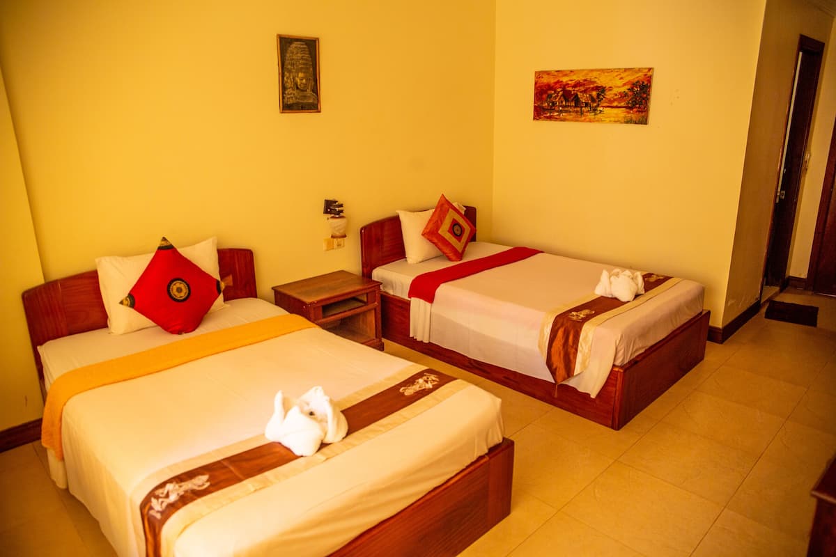 Egyptian cotton sheets, premium bedding, pillow-top beds, in-room safe