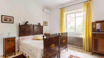 Deluxe Room, Mountain View (Liberty Room) | Down comforters, desk, blackout drapes, iron/ironing board