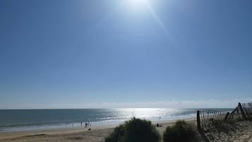 Beach nearby, beach towels