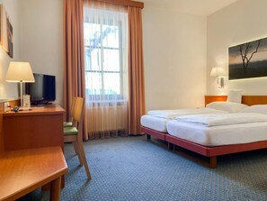 Escrivaninha, Wi-Fi de cortesia, roupa de cama