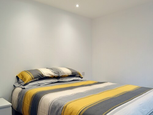 3 bedroom accommodation in Godstone