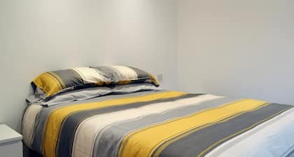 3 bedroom accommodation in Godstone