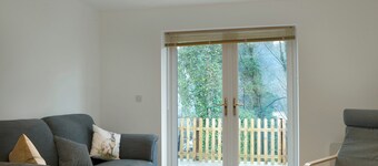 3 bedroom accommodation in Godstone