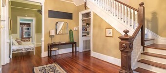 Columbus's Luxurious Mansion! Stay at Goldfinch