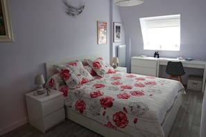 1 bedroom, desk, iron/ironing board, free WiFi