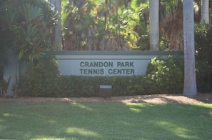 Property grounds - Keys to Sun, Fun and Relaxation (Key Biscayne)
