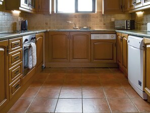 Geschirrspüler, Hochstuhl, Gefrierschrank