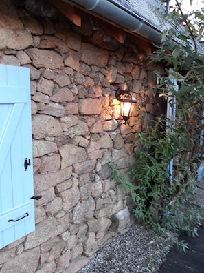 Exterior detail - Typical Corrèze barn in stone in a preserved nature (correze)