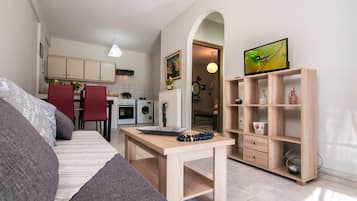 2 slaapkamers, een strijkplank/strijkijzer, wifi, beddengoed
