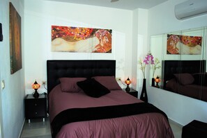 1 bedroom, free WiFi, bed sheets