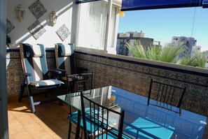 تناول الطعام