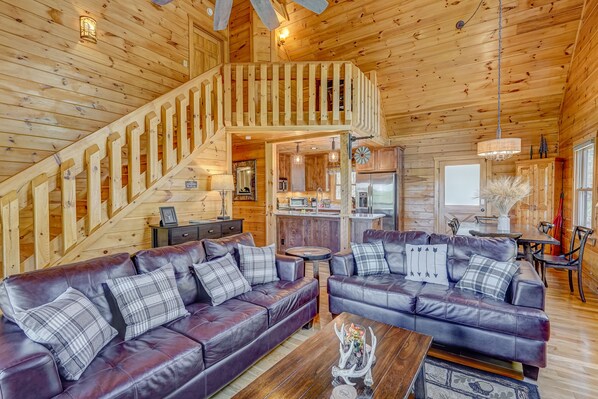 TV, fireplace, streaming services