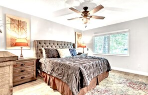 3 slaapkamers, een strijkplank/strijkijzer, gratis wifi, beddengoed