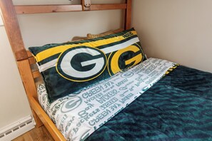 2 bedrooms, in-room safe, desk, free WiFi